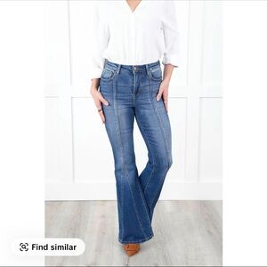 Risen Flare Jeans